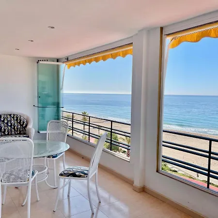 Seafront Dali Apartment *